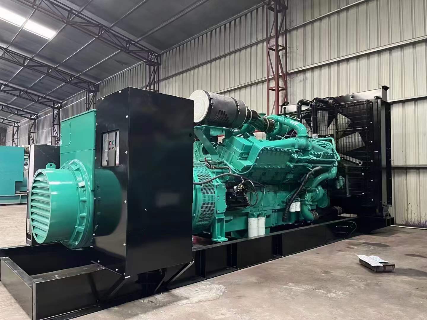 江永如何降低 800kW 柴油发电机输出电流的波动？