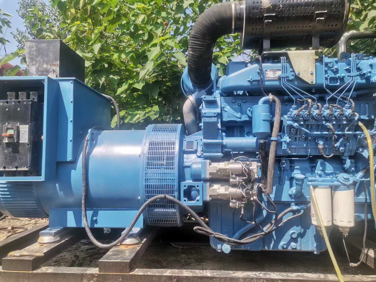 江永详细说明降低 800kW 柴油发电机输出电流波动的方法