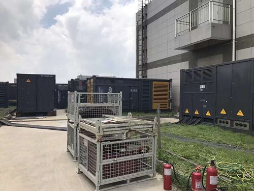 江永除了定期检查，还有哪些方法可以及时发现接触式转速表探头的磨损？