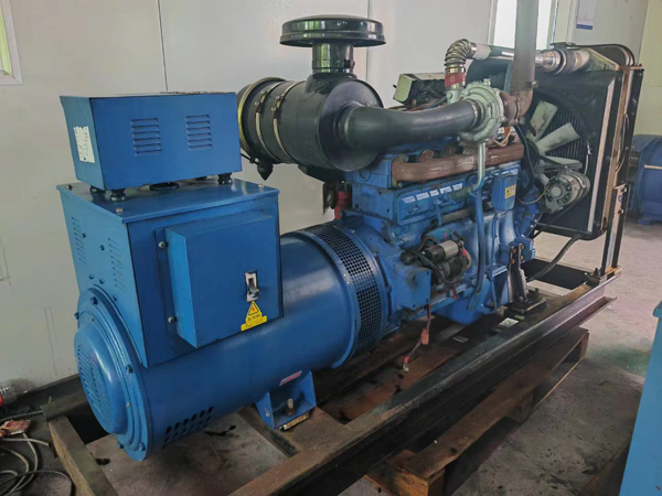 江永100kW柴油发电机组使用多级机油有哪些优缺点？